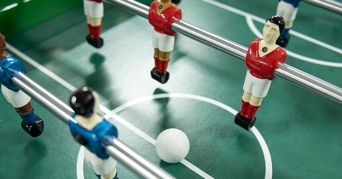 Why the Playing Surface of Foosball Tables Matters